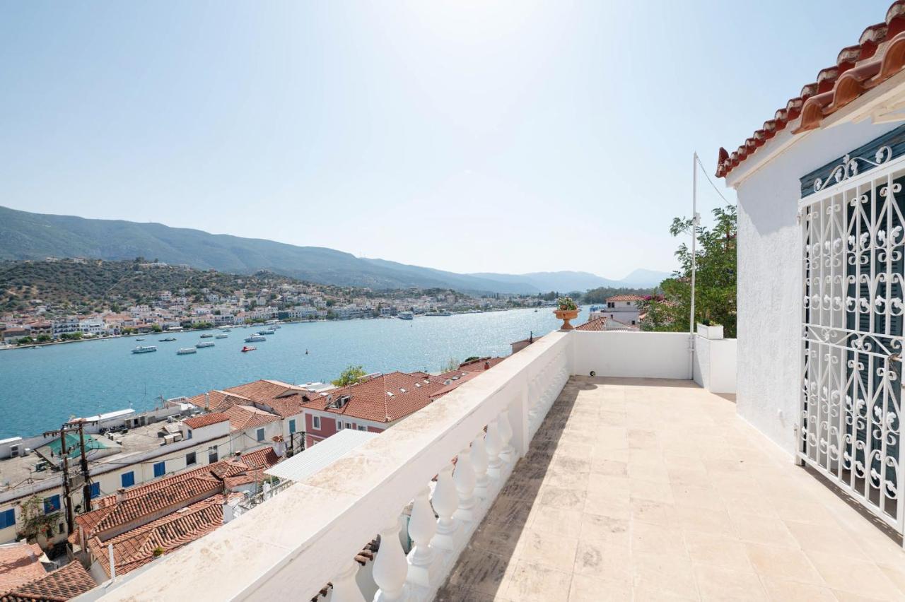 Traditional House Under The Clock Tower With Sweet View Poros Town Dış mekan fotoğraf