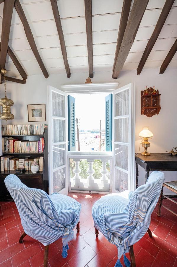 Traditional House Under The Clock Tower With Sweet View Poros Town Dış mekan fotoğraf