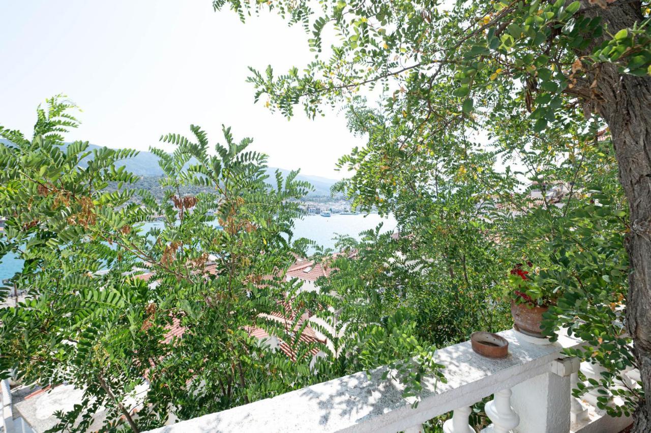 Traditional House Under The Clock Tower With Sweet View Poros Town Dış mekan fotoğraf