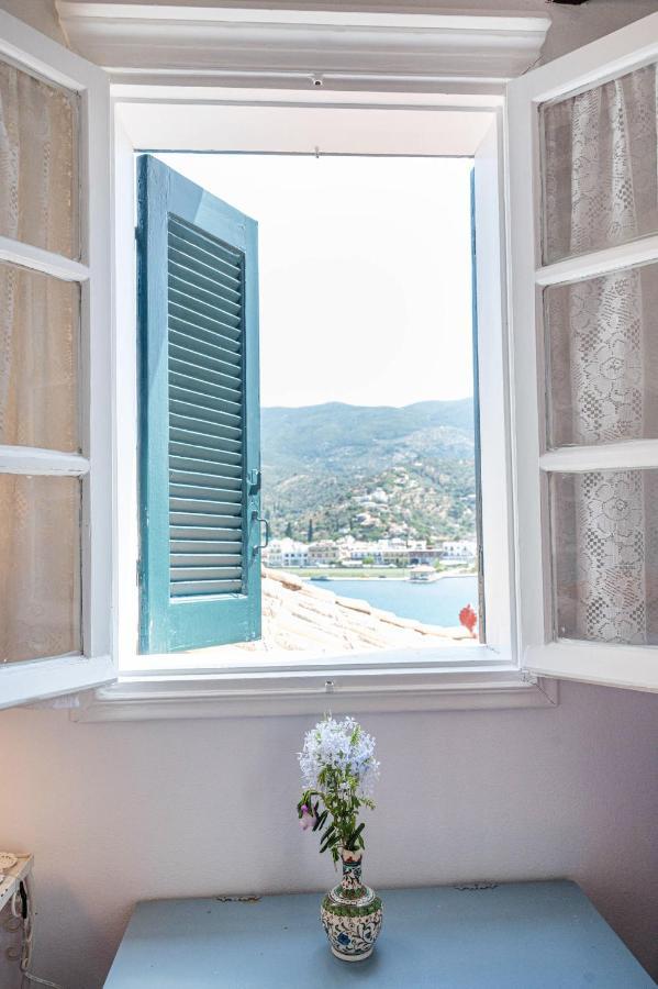 Traditional House Under The Clock Tower With Sweet View Poros Town Dış mekan fotoğraf