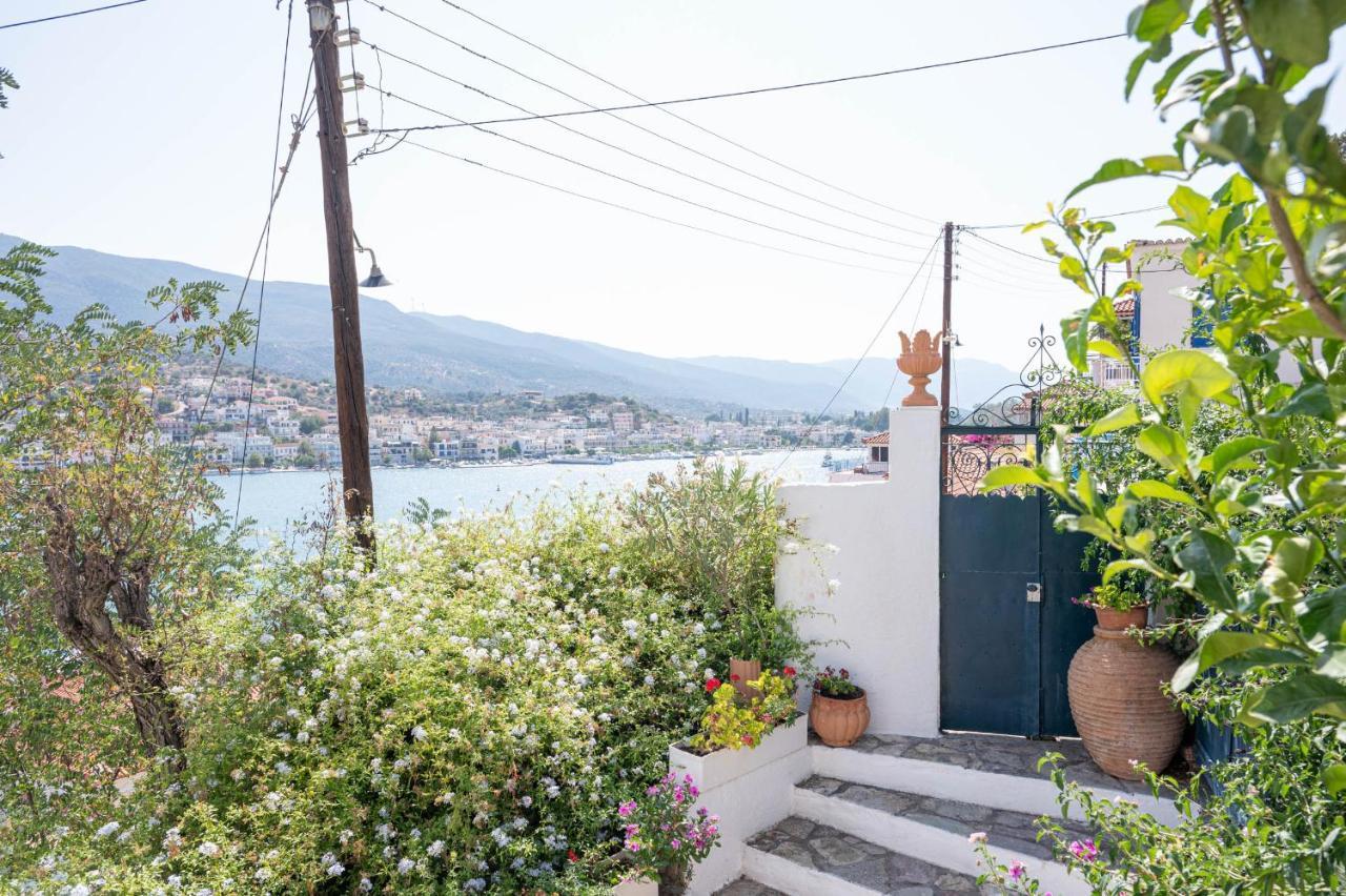 Traditional House Under The Clock Tower With Sweet View Poros Town Dış mekan fotoğraf