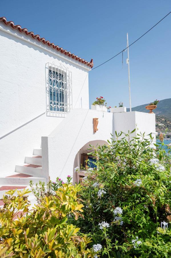 Traditional House Under The Clock Tower With Sweet View Poros Town Dış mekan fotoğraf